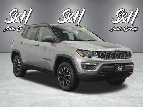Used 2020 Jeep Compass Trailhawk AWD/4WD image 2