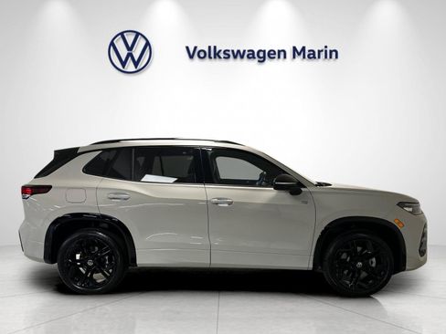 New 2026 Volkswagen Tiguan SE R-Line AWD/4WD image 6