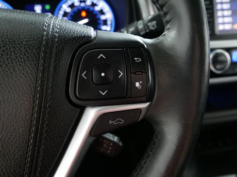 Used 2015 Toyota Highlander Limited Platinum image 28