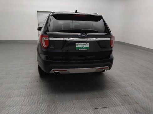 Used 2017 Ford Explorer XLT w/ Equipment Group 202A FWD image 6