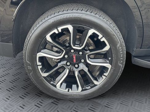 Used 2023 GMC Yukon SLT image 29