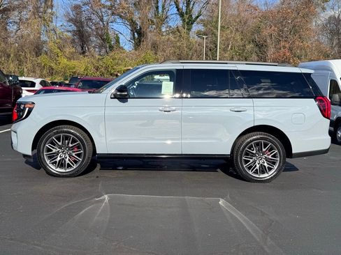 New 2025 Ford Expedition Platinum w/ Stealth Performance Package image 3