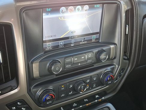 Used 2017 Chevrolet Silverado 1500 High Country image 23