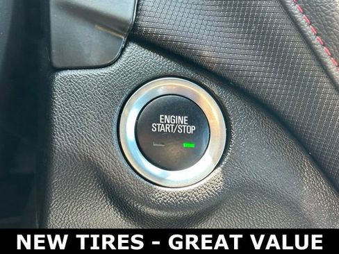 Used 2024 Chevrolet Equinox RS FWD image 25