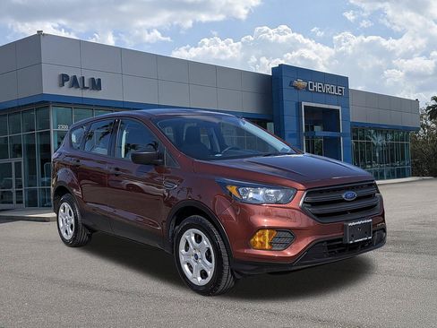 Used 2018 Ford Escape S FWD image 1