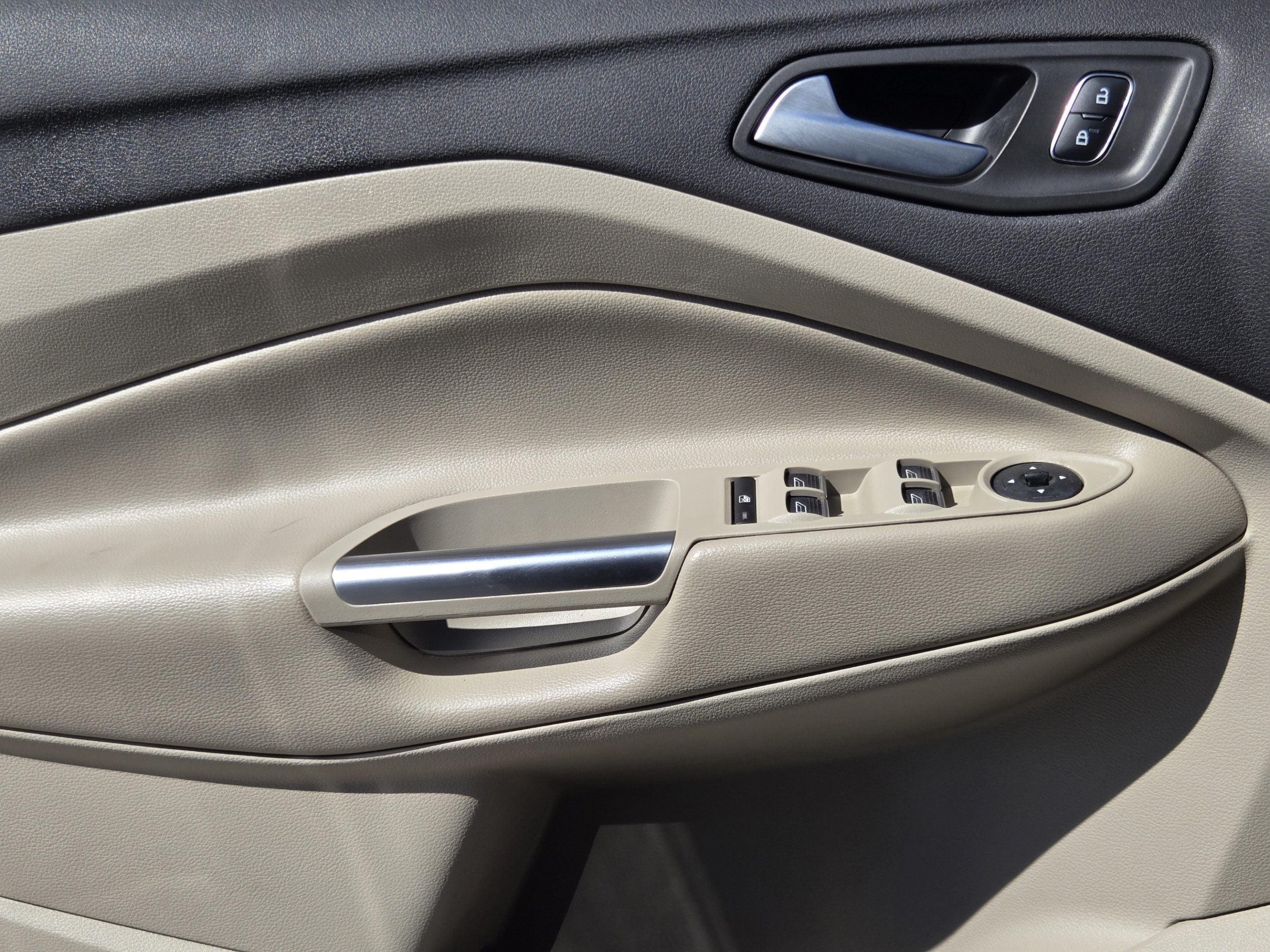 Used 2019 Ford Escape SEL FWD image 20