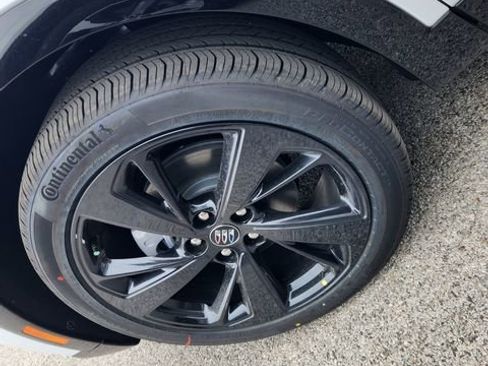 New 2026 Buick Envision Sport Touring image 21