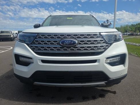 Used 2022 Ford Explorer Limited w/ Limited Technology Package AWD/4WD image 3