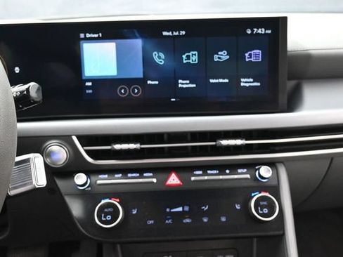 Used 2025 Hyundai Sonata SEL FWD image 23