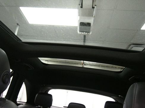 Used 2021 Mercedes-Benz GLC 300 4MATIC image 21