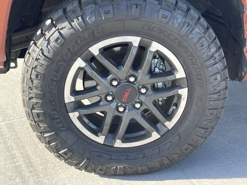 Used 2025 Toyota Tacoma TRD Sport image 7