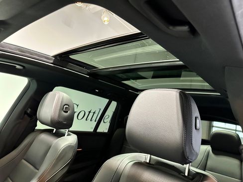 Certified 2022 Mercedes-Benz GLS 450 4MATIC image 31