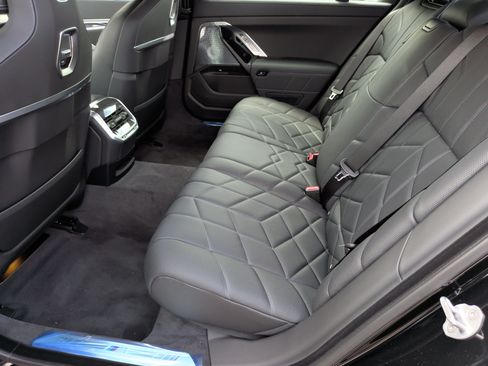 New 2026 BMW 760i xDrive w/ Executive Package AWD/4WD image 40