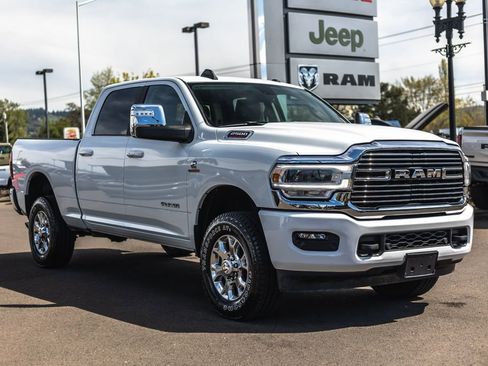 Used 2024 RAM 2500 Laramie AWD/4WD image 8