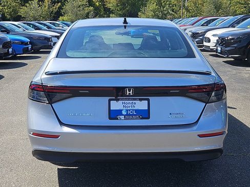 Used 2025 Honda Accord Sport image 5