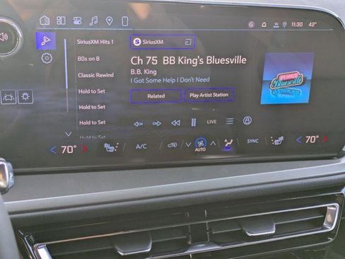 New 2026 Chevrolet Traverse LT w/ Sun and Wheel Package FWD image 17