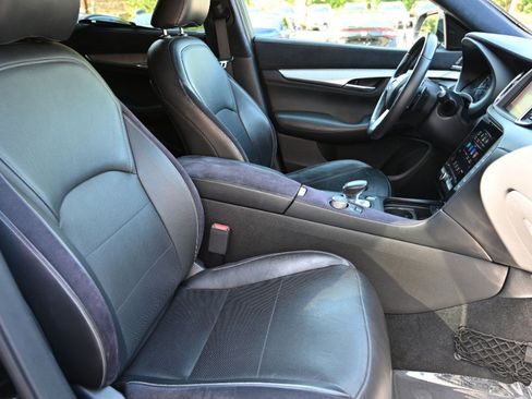 Used 2019 INFINITI QX50 Essential w/ Sensory Package AWD/4WD image 22