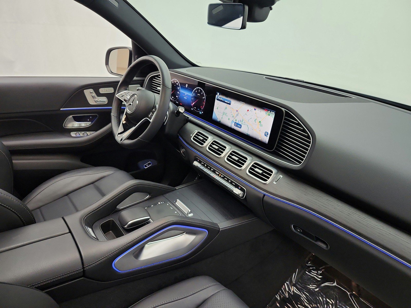 Used 2025 Mercedes-Benz GLE 450 4MATIC image 32