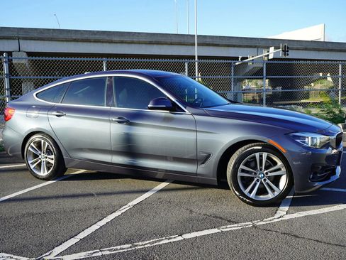 Used 2017 BMW 330i Gran Turismo xDrive image 5