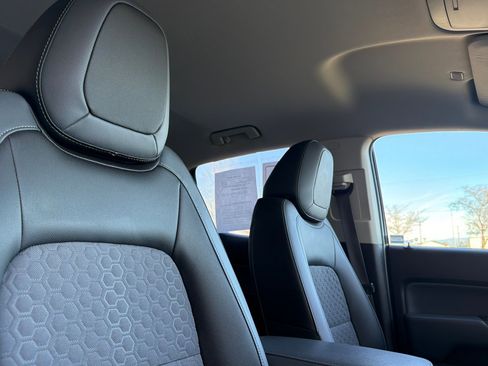 Used 2017 Chevrolet Colorado Z71 image 16