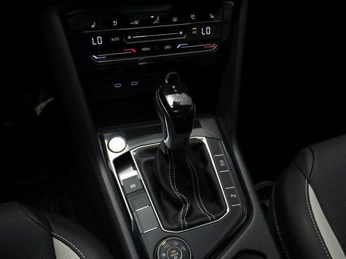 New 2025 Volkswagen Taos SEL image 12