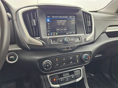 Used 2024 GMC Terrain SLE image 20