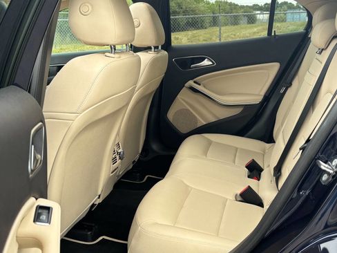 Used 2018 Mercedes-Benz GLA 250 4MATIC image 12