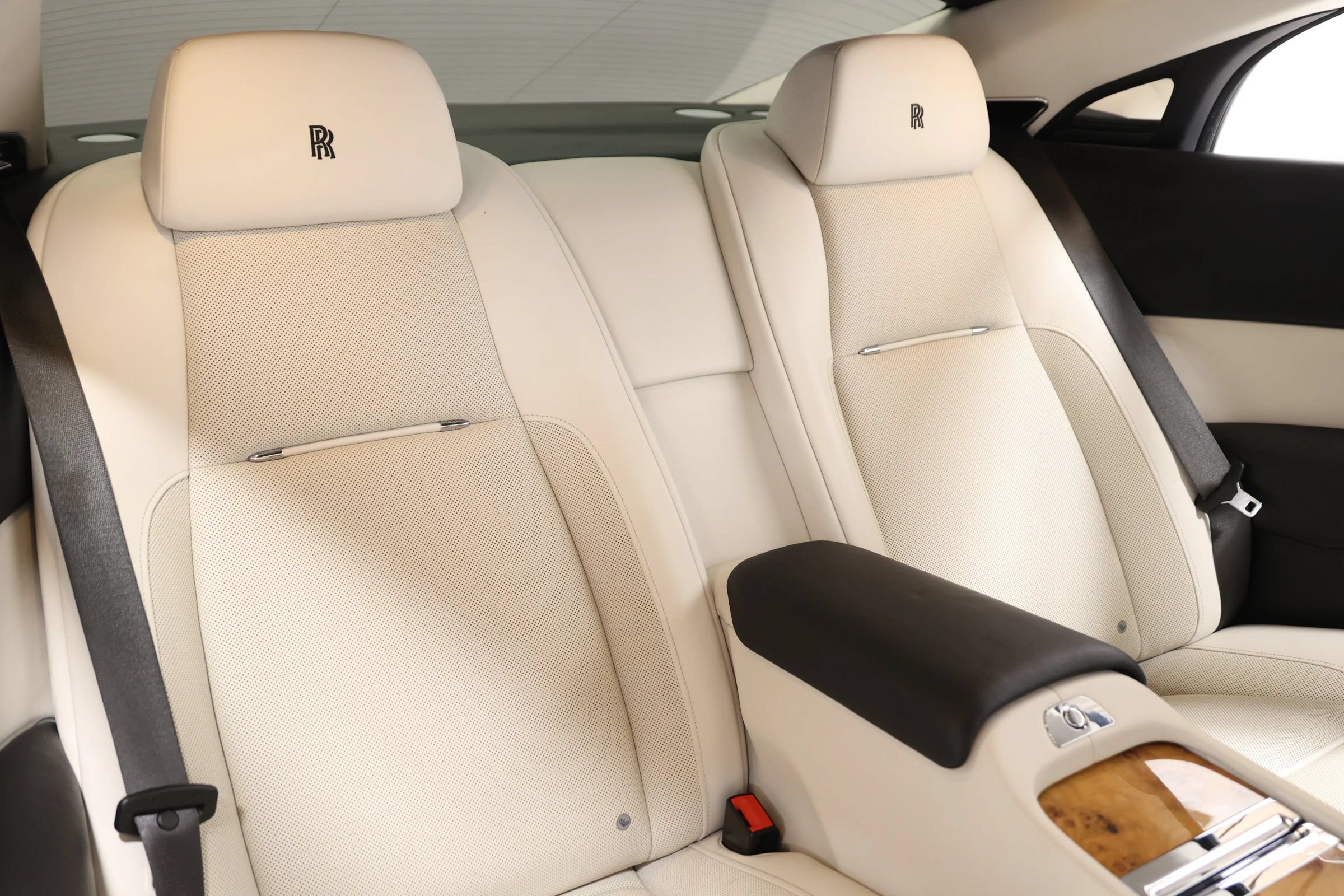 Used 2017 Rolls-Royce Wraith RWD image 90