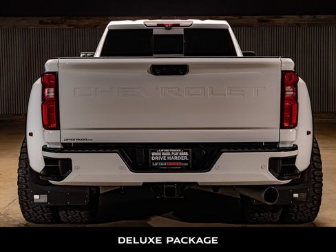 Used 2021 Chevrolet Silverado 3500 High Country image 7