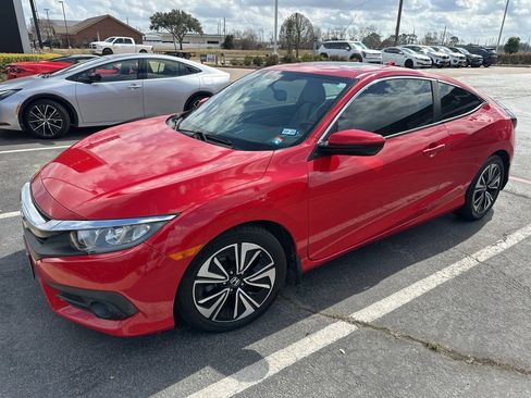 Used 2018 Honda Civic EX-L image 2