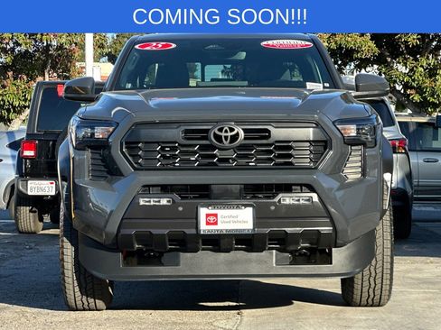 Used 2025 Toyota Tacoma TRD Off-Road w/ TRD Off Road Upgrade Package image 9