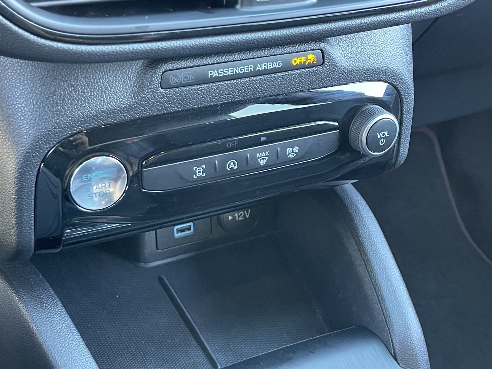 Certified 2023 Ford Escape ST-Line w/ Tech Pack #1 FWD image 33