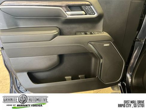 Used 2022 Chevrolet Silverado 1500 LTZ w/ LTZ Premium Package AWD/4WD image 10