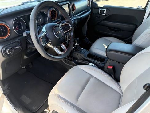 Used 2022 Jeep Gladiator Mojave w/ LED Lighting Group AWD/4WD image 10