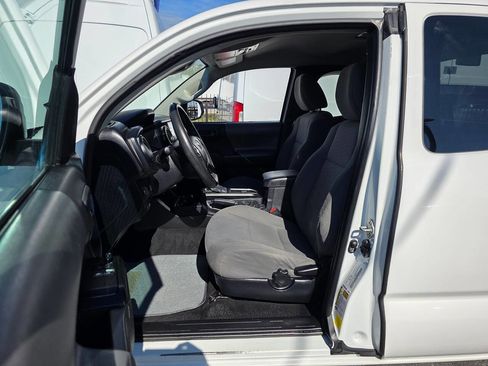 Used 2021 Toyota Tacoma SR image 11