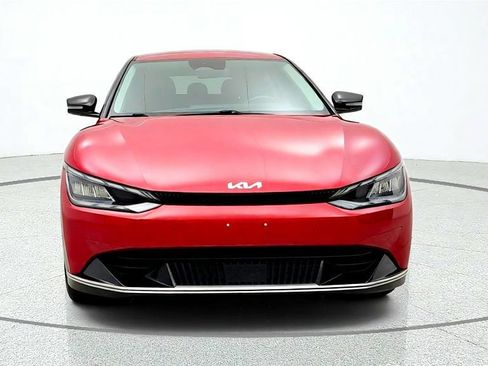 Used 2022 Kia EV6 Wind RWD image 2