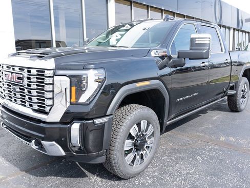 New 2026 GMC Sierra 2500 Denali w/ Technology Package AWD/4WD image 12