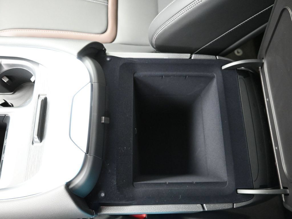 New 2025 Nissan Armada SL w/ Captain's Chari Seat Package RWD image 20