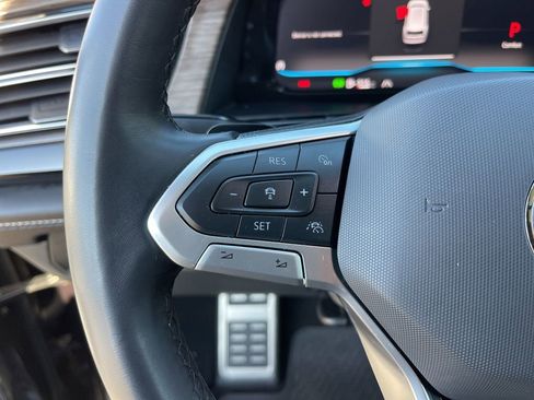 Used 2024 Volkswagen Atlas SEL Premium R-Line image 16