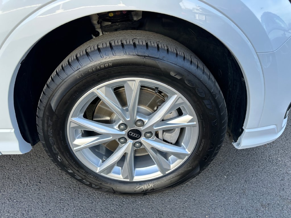 Certified 2024 Audi Q3 2.0T Premium Plus w/ Premium Plus Package AWD/4WD image 17
