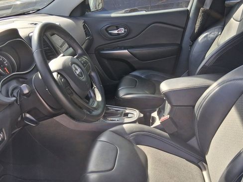 Used 2020 Jeep Cherokee Latitude Plus image 15