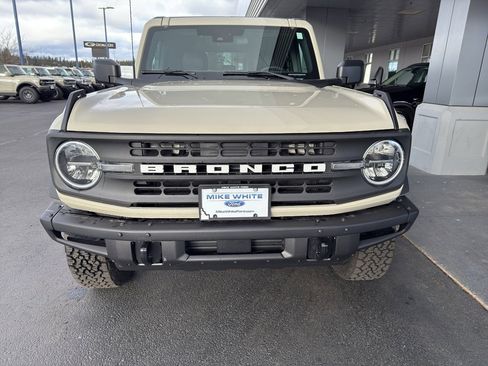 New 2025 Ford Bronco Big Bend w/ Black Diamond Package image 2