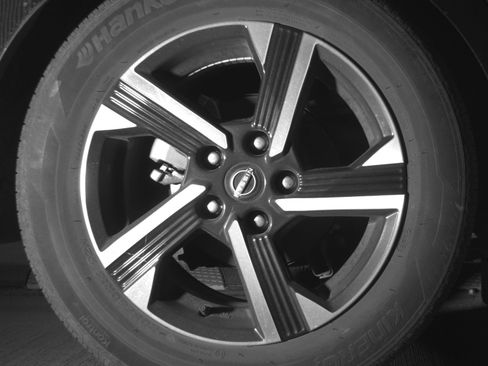 Used 2025 Nissan Sentra SV FWD image 15