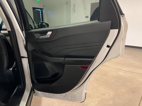 Used 2021 Ford Escape SEL image 37