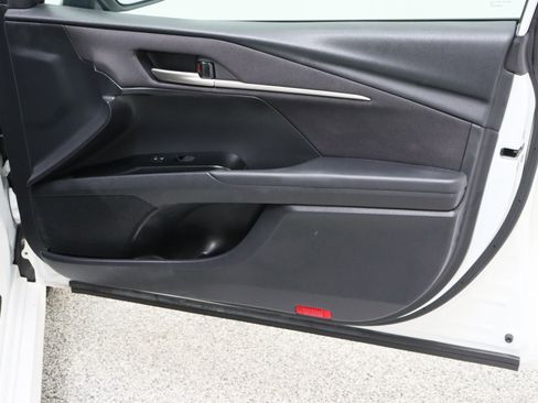 Used 2025 Toyota Camry LE FWD image 34