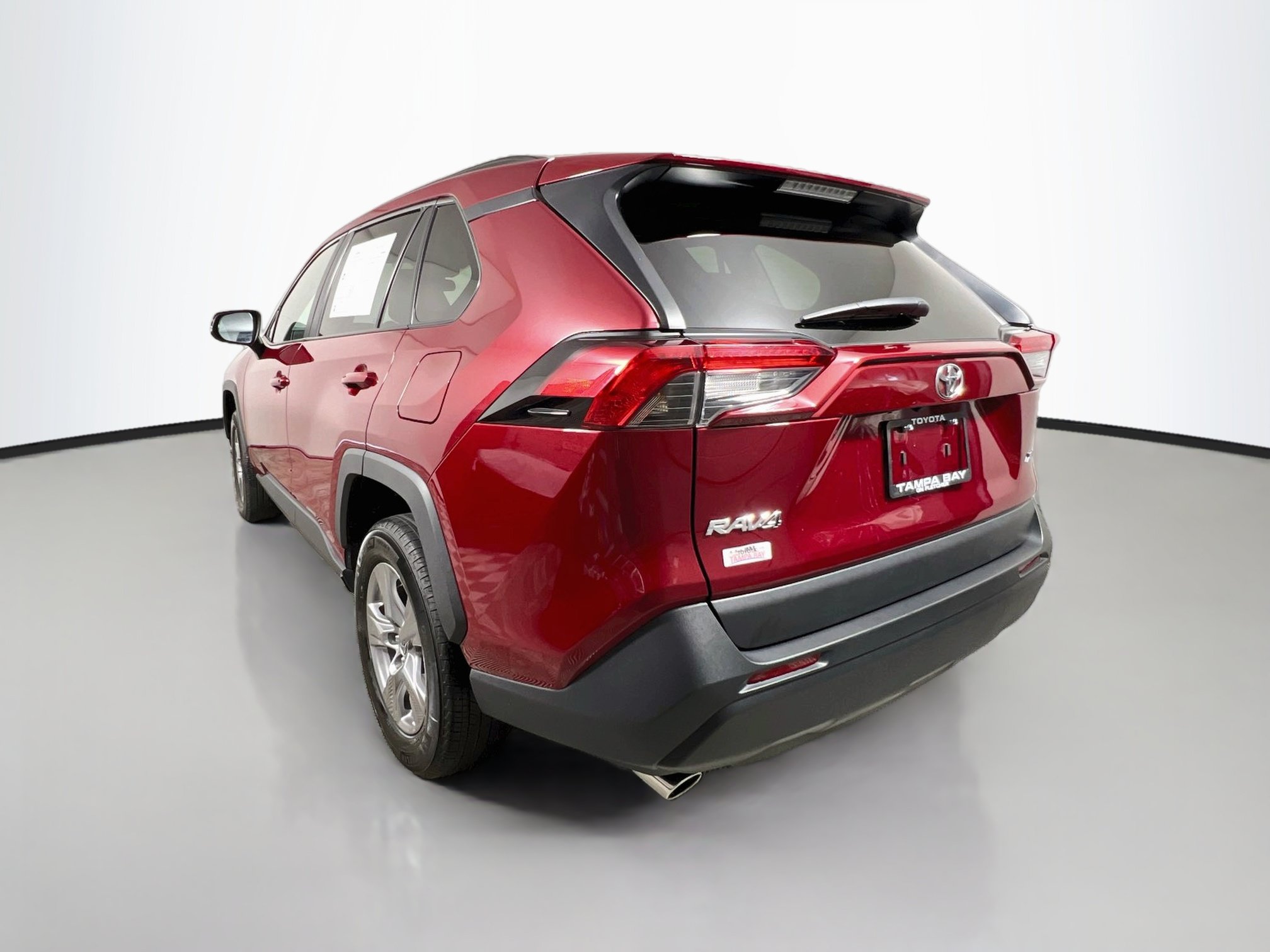 Used 2025 Toyota RAV4 XLE FWD image 8