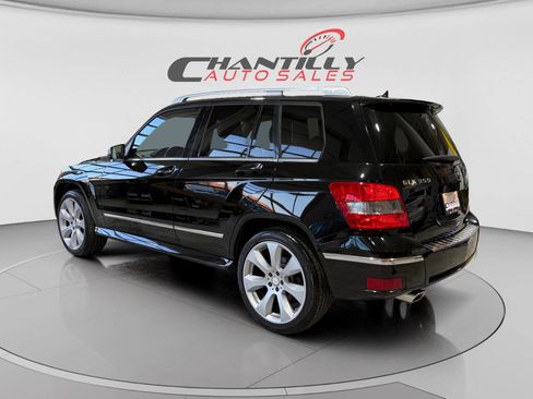 Used 2010 Mercedes-Benz GLK 350 4MATIC image 3