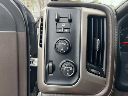 Used 2018 GMC Sierra 1500 Denali w/ Denali Ultimate Package image 18