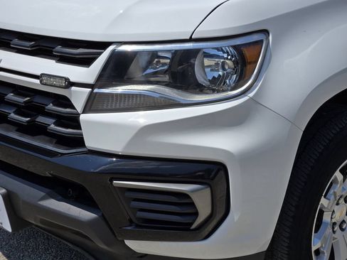 Used 2022 Chevrolet Colorado LT w/ Fleet Safety Package RWD image 9