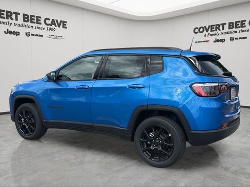 New 2026 Jeep Compass Latitude image 6